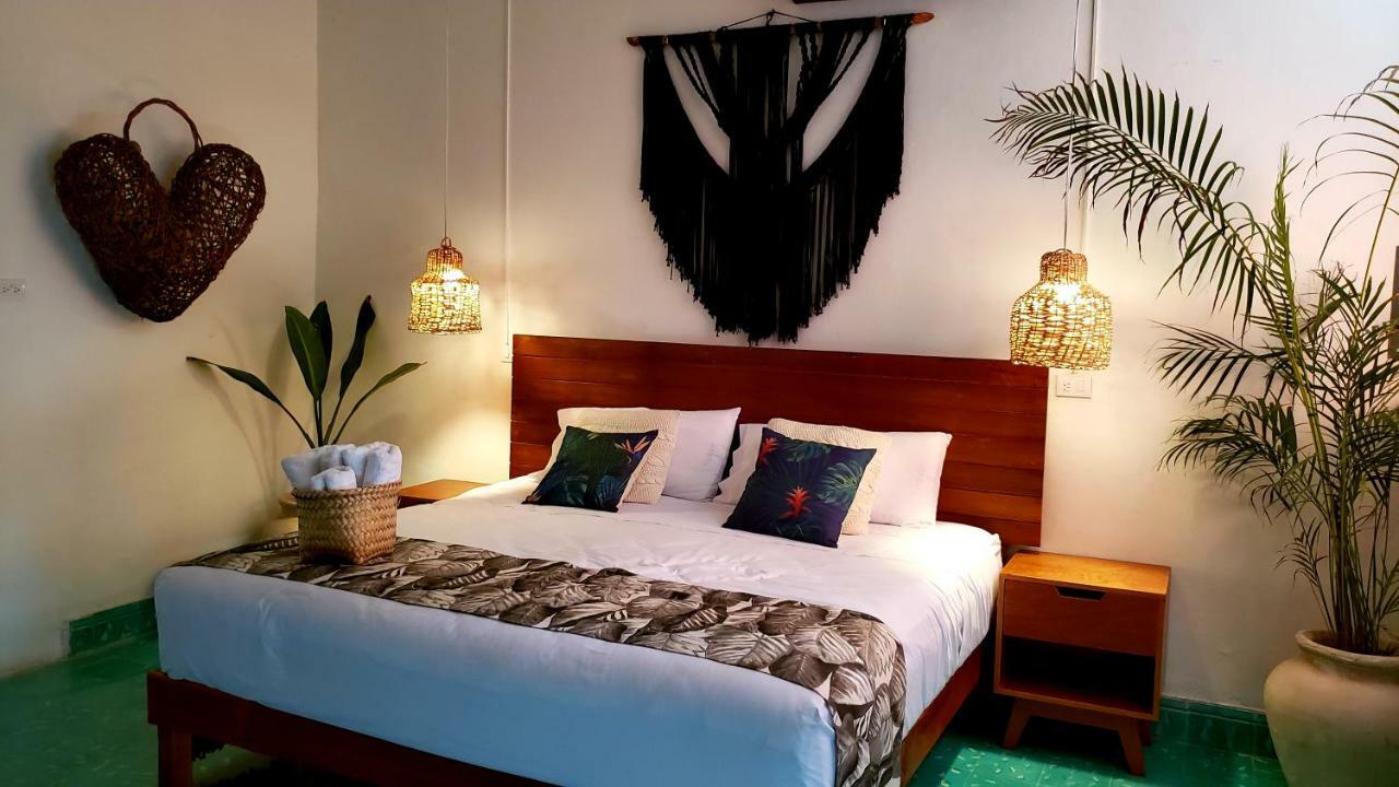 Casa Baeza Apartament, The Best Location, 70Mts From The Sea Cozumel Bagian luar foto